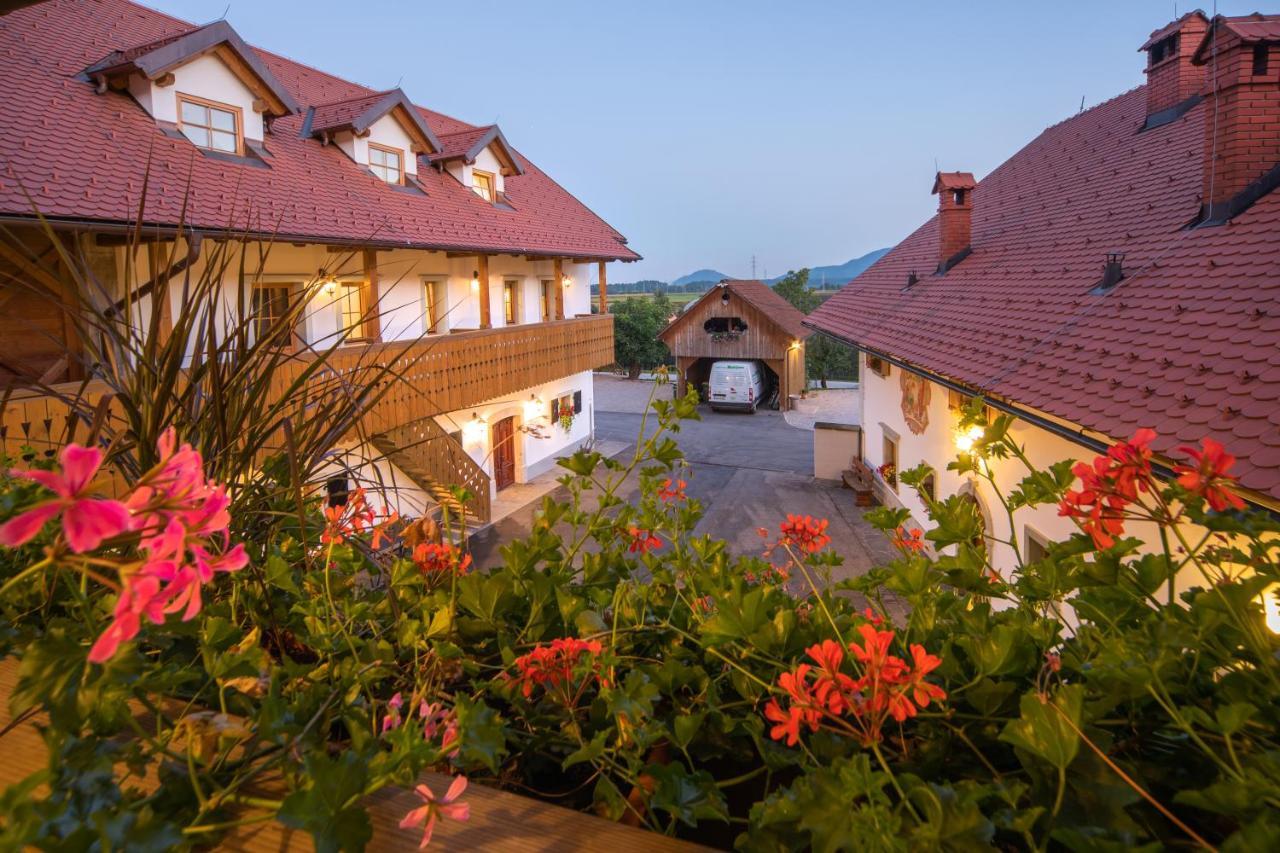 Apartments Tourist Farm Matijovc Naklo Exterior foto